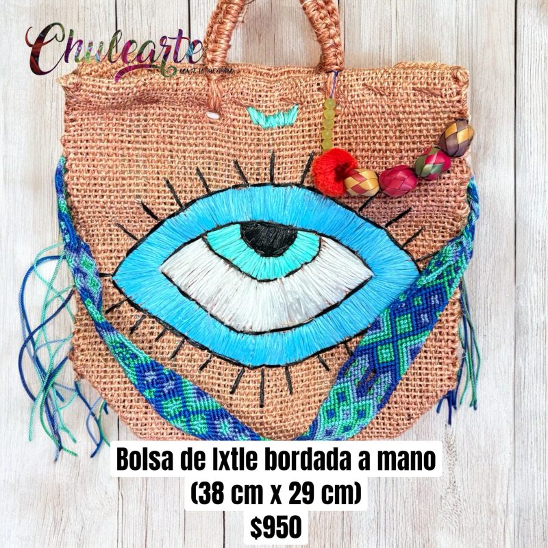 Bolsa de ixtle bordada a mano